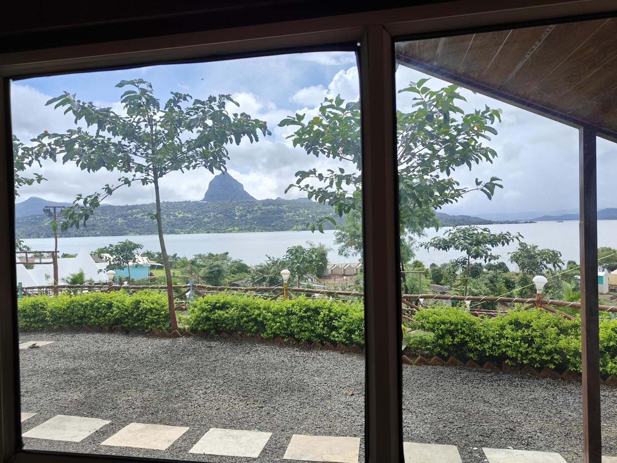 Shelby Pawana Lake Cottages & Camping Tents Lonavala Exterior foto